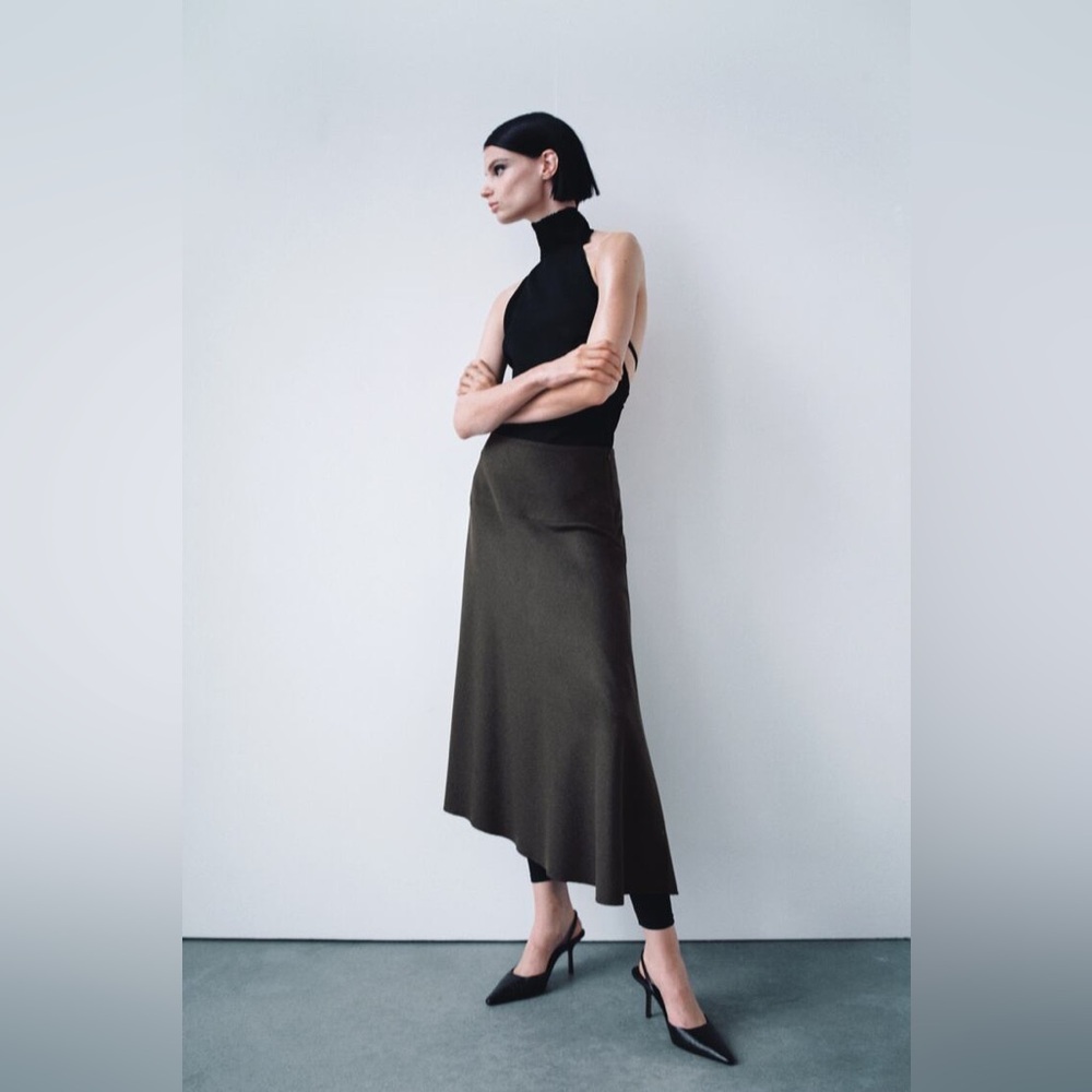 Zara Limited Edition Midi Asymmetrical  Skirt Size Large